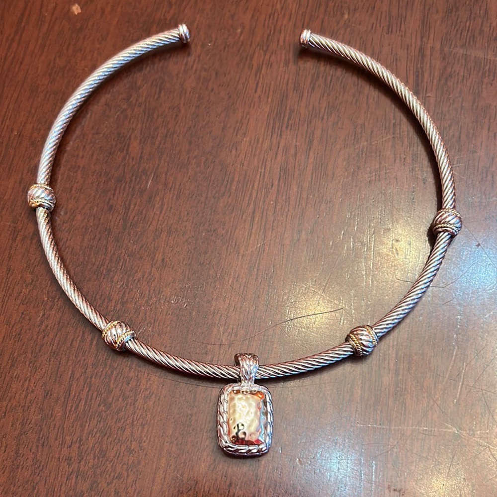 Elegant Silver and Gold Pendant Choker Necklace